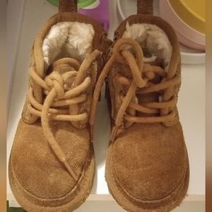 Toddler UGGs 8t